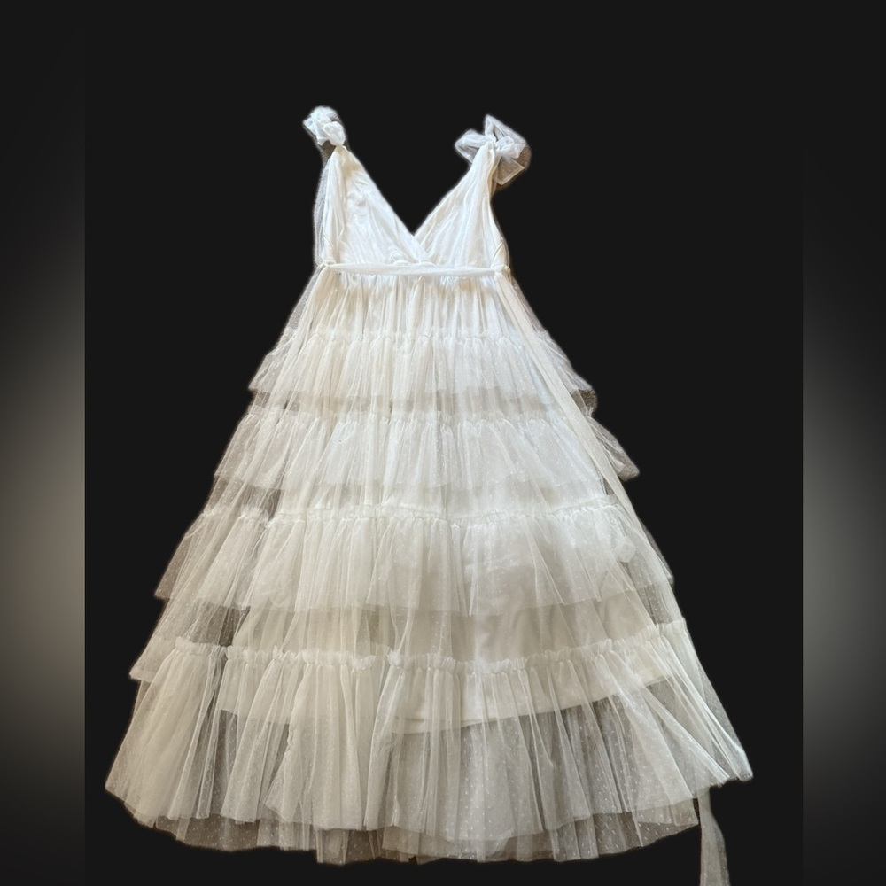 ARULA White Layered Wedding Dress